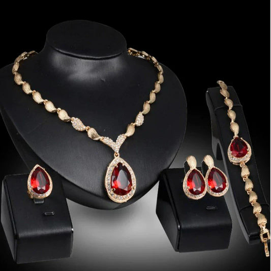 Set elegant de coliere cu pietre prețioase imitate