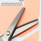🔥Több mint 5000 darabot adtak el！！✂️ Csináld magad! Fogazott varróolló – Pontos és könnyen kezelhető
